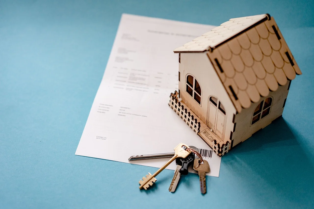 House model with keys